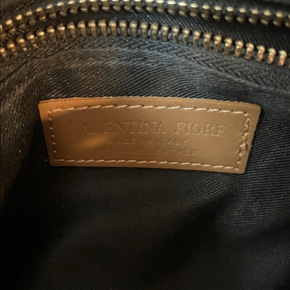 NWOT VALENTINA FIORE TOTE - Picture 5 of 8